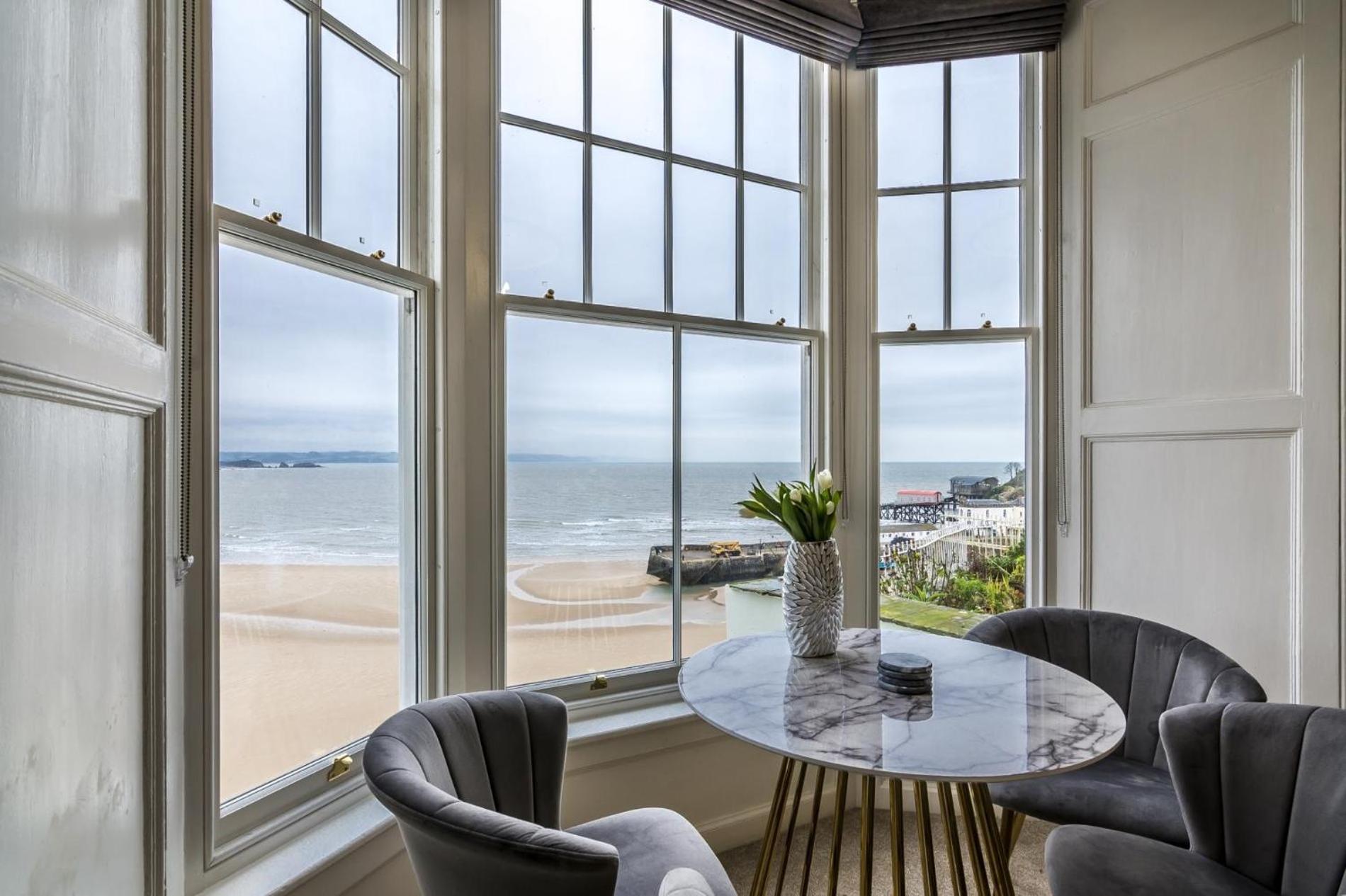 Pieces Of Eight - 2 Bedroom Apartment - Tenby - Exteriör bild